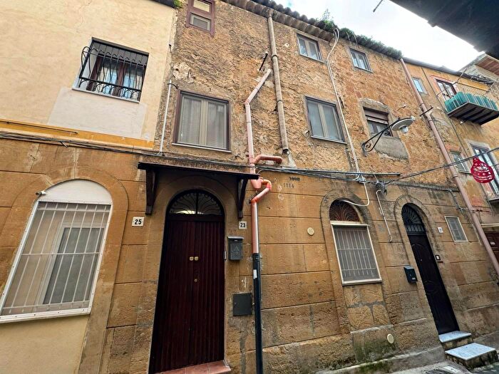 Casa quadrilocale in vendita in Vicolo Limuti Caltanissetta, Caltanissetta