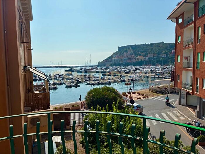Appartamento con 6 locali in vendita in Lungomare Andrea Doria, Monte Argentario