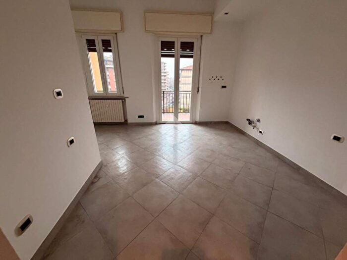 Appartamento con 5 locali in affitto in Viale della Libertà, Stazione Ticinello, Pavia