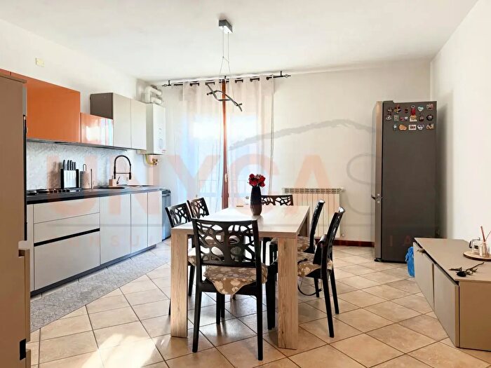 Appartamento quadrilocale in affitto in Via Dante, Grisignano Di Zocco