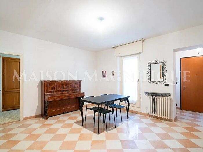 Appartamento trilocale in vendita in Via Giuseppe Mazzini, Ferrara