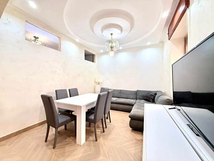 Appartamento trilocale in vendita in Via Giacomo Contessa, Pozzuoli