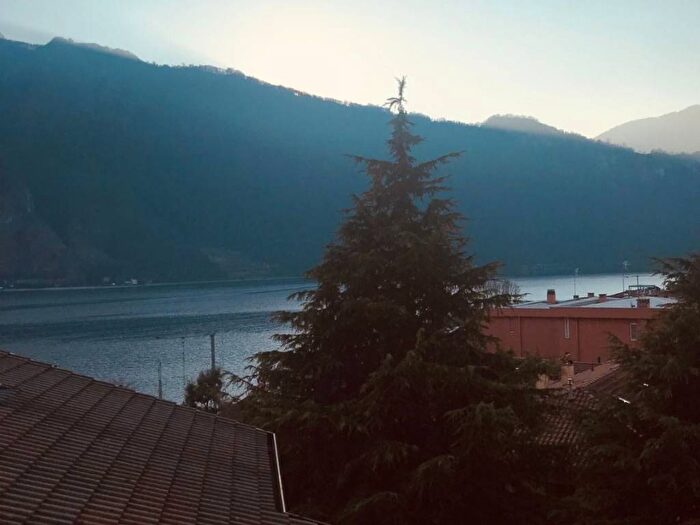 Appartamento trilocale in affitto in Via Nazionale, Centro, Abbadia Lariana