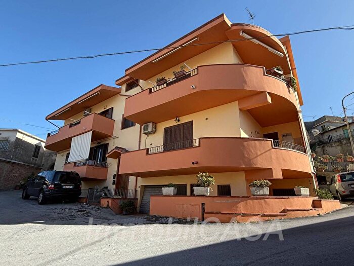 Appartamento trilocale in affitto in Via Risveglio, Venetico Superiore, Venetico