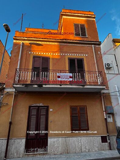 Casa con 5 locali in vendita in Cinisi