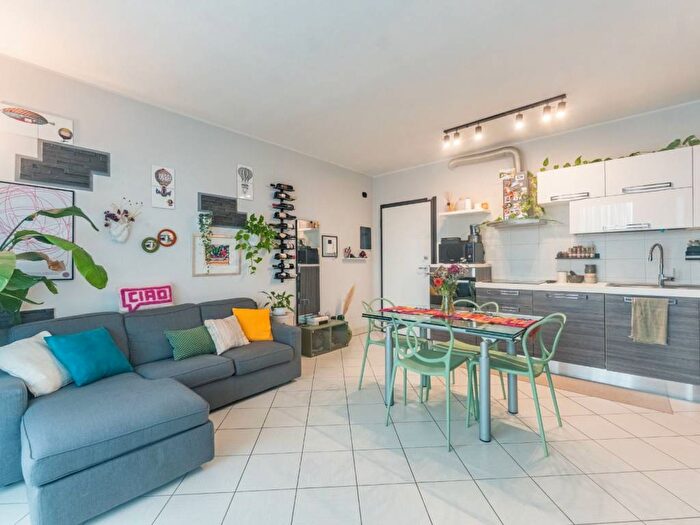 Appartamento bilocale in affitto in Via Padre Leonardo Murialdo, Lorenteggio, Milano