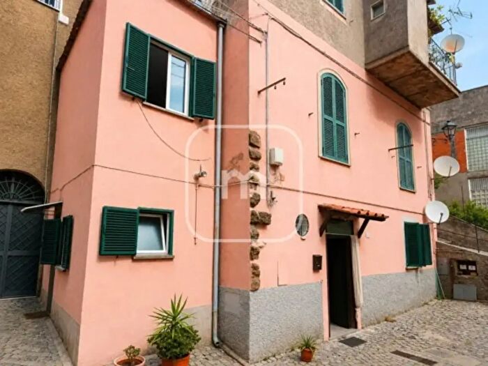 Appartamento trilocale in vendita in Via Arco Felice, Montecompatri