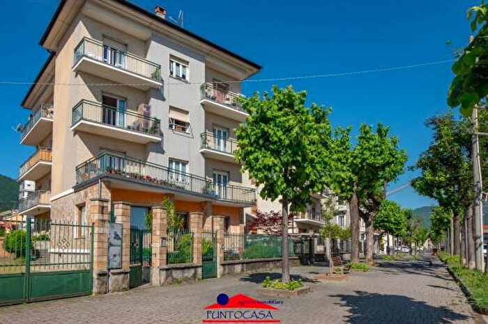 Appartamento quadrilocale in vendita in Viale Stazione, Dronero