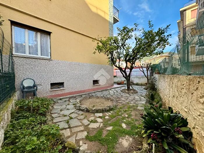 Appartamento quadrilocale in vendita in Via Belgio, Spotorno