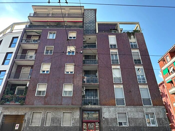 Appartamento bilocale in affitto in Via Giovanni Battista Viotti, Città Studi, Milano