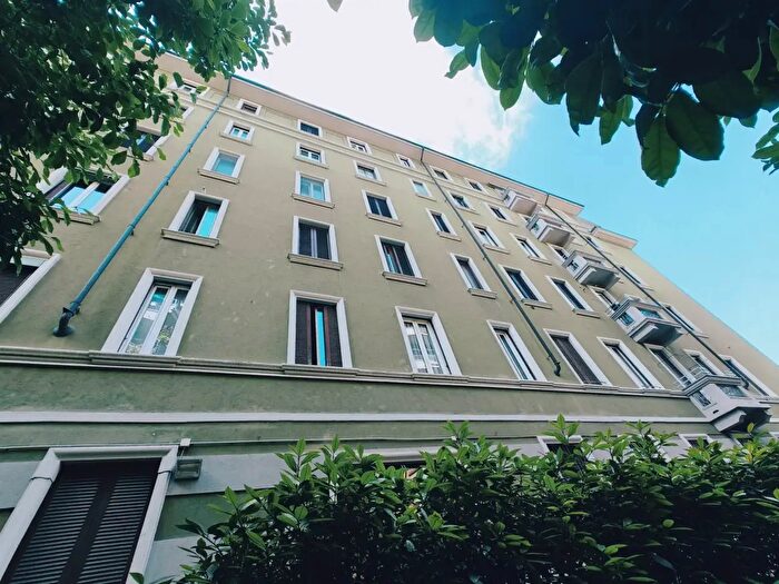 Appartamento bilocale in vendita in Via Fiuggi, Milano