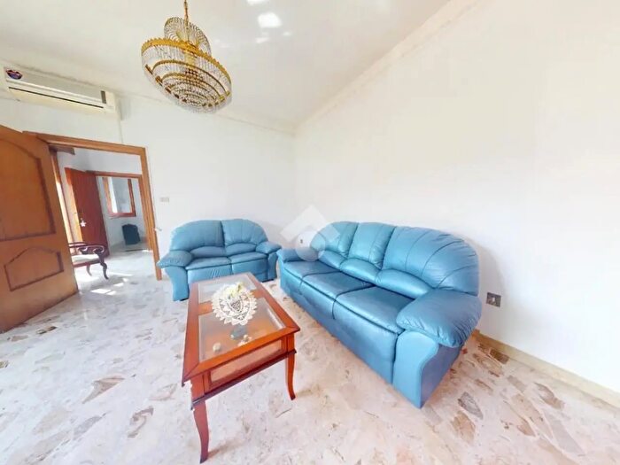 Casa con 5 locali in vendita in Via Specchia d'Oria, Manduria