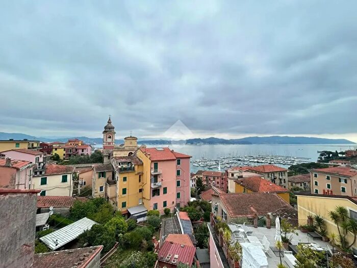 Appartamento quadrilocale in vendita in Via dImporzano, Portovenere