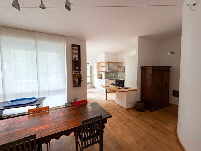 Appartamento trilocale in affitto in Via Tommaso Grossi, Valduce Crispi, Como