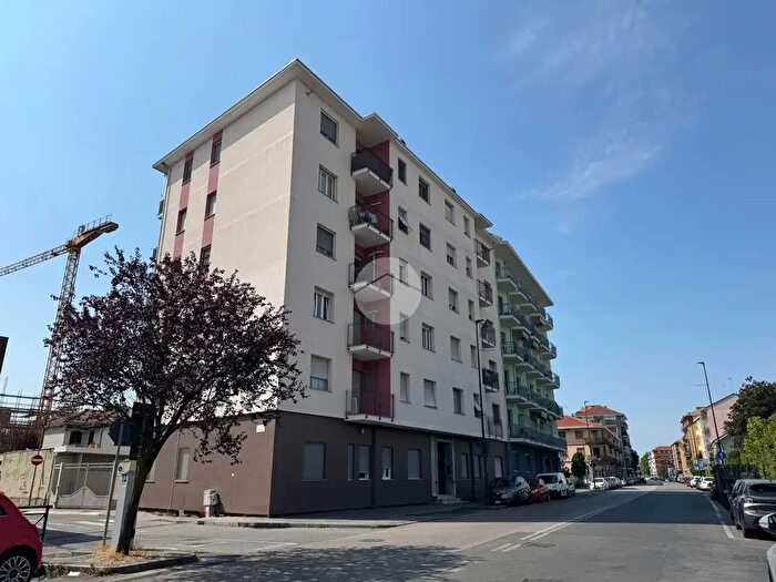 Appartamento trilocale in vendita in Via Regio Parco, Settimo Torinese