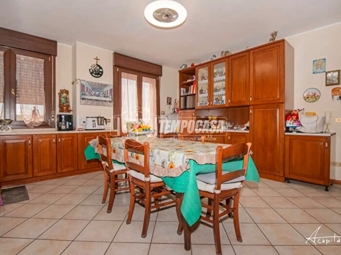 Appartamento quadrilocale in vendita in Via Corte, Soliera