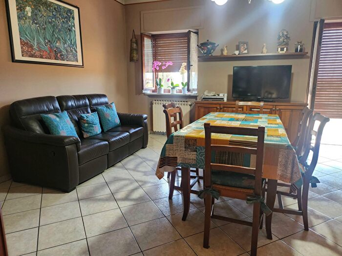 Casa con 5 locali in vendita in Fossano