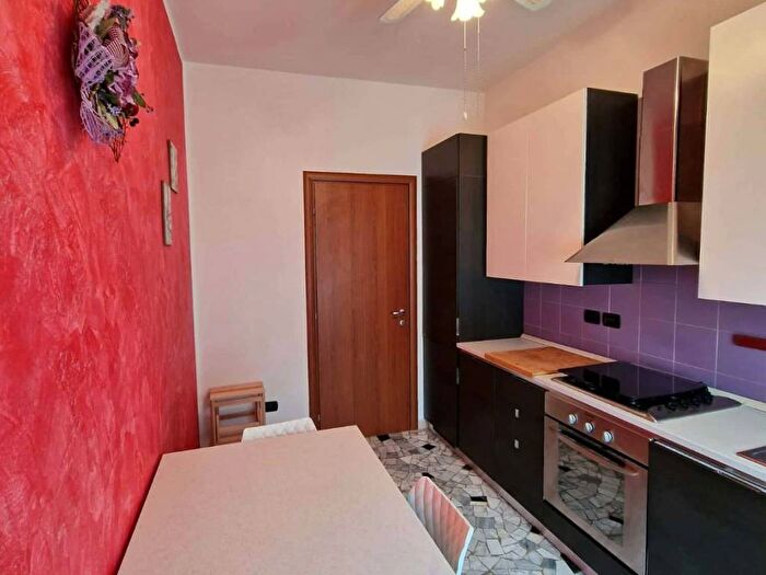 Appartamento quadrilocale in affitto in Via Mariotto Albertinelli, San Siro, Milano