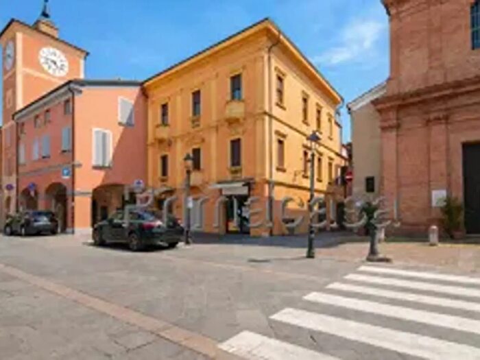 Appartamento con 6 locali in vendita in Via Trieste, Rubiera