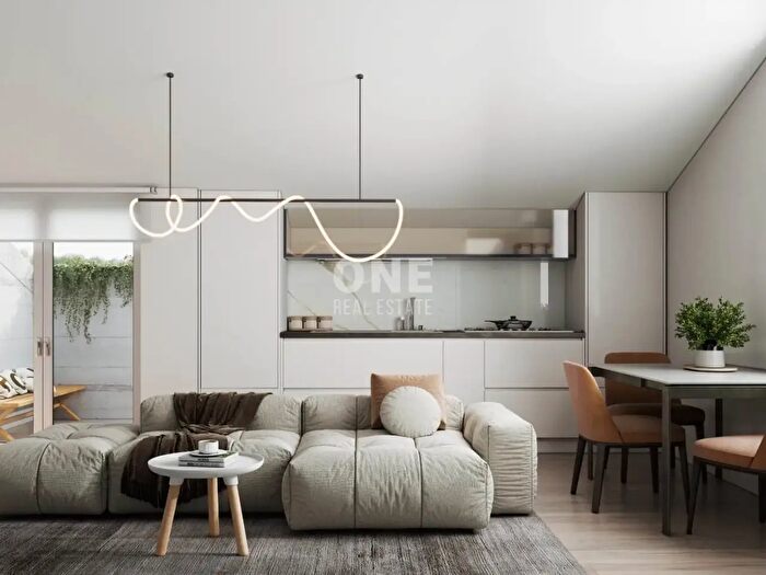 Appartamento trilocale in vendita in Via Cattaneo, Erba