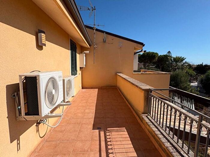 Appartamento trilocale in affitto in Via del Monaco, Centro, Santa Flavia