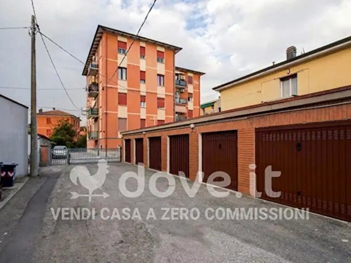 Appartamento trilocale in vendita in Via F Petrarca, Galliera