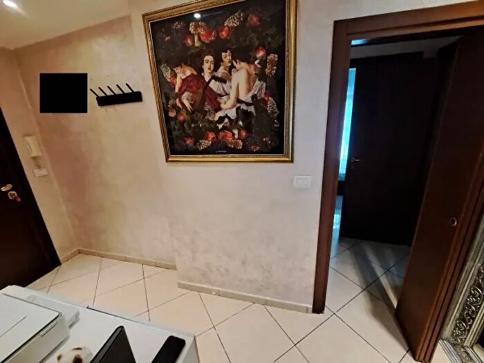 Appartamento trilocale in vendita in Via Valsassina, Milano