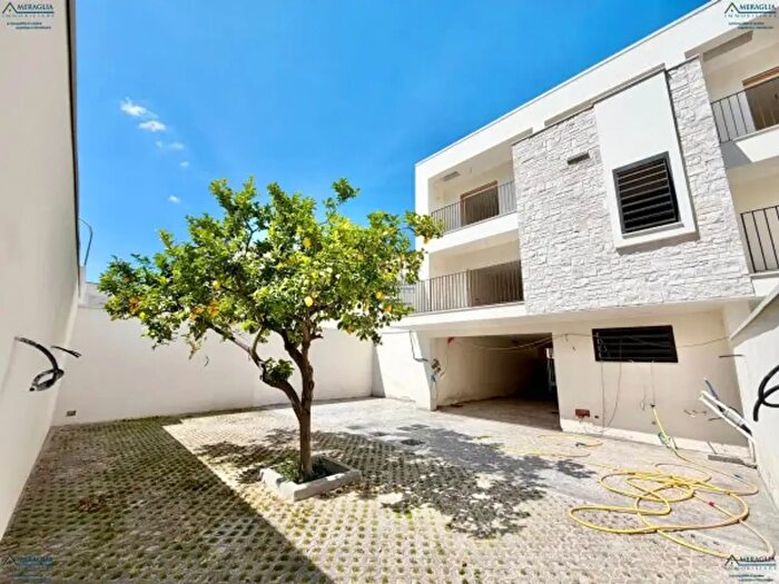 Casa con 5 locali in vendita in Via della Repubblica, Parete