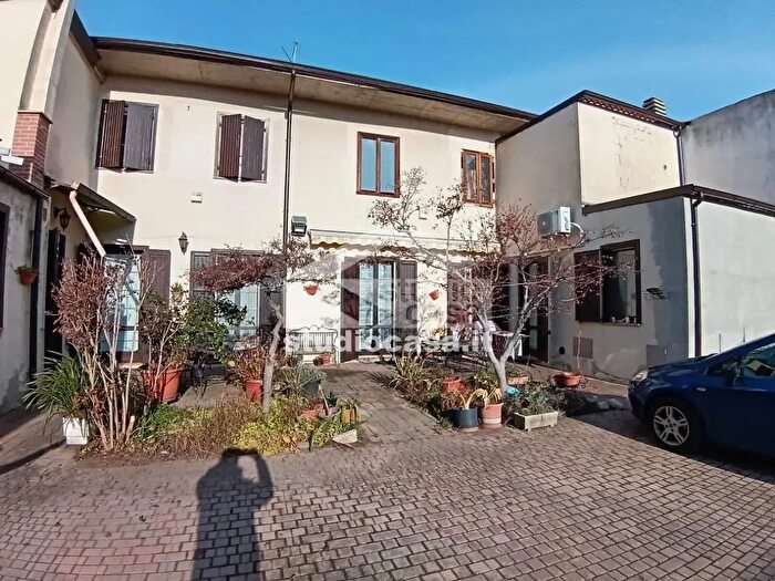 Casa con 8 locali in vendita in Via Marconi, Trescore Cremasco