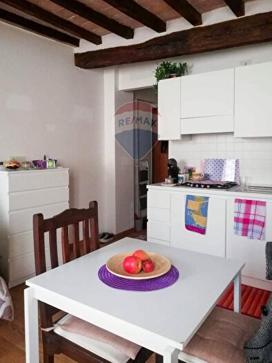 Appartamento monolocale in vendita in Via Saffi, Parma