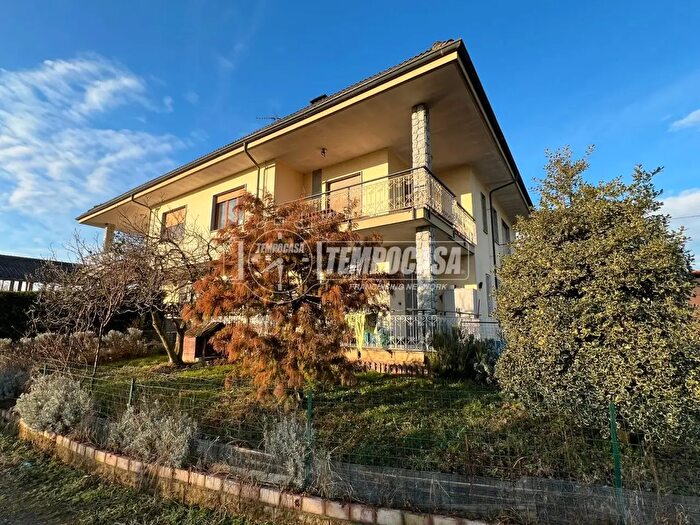 Appartamento con 8 locali in vendita in Strada Favria Ghiareto, Favria