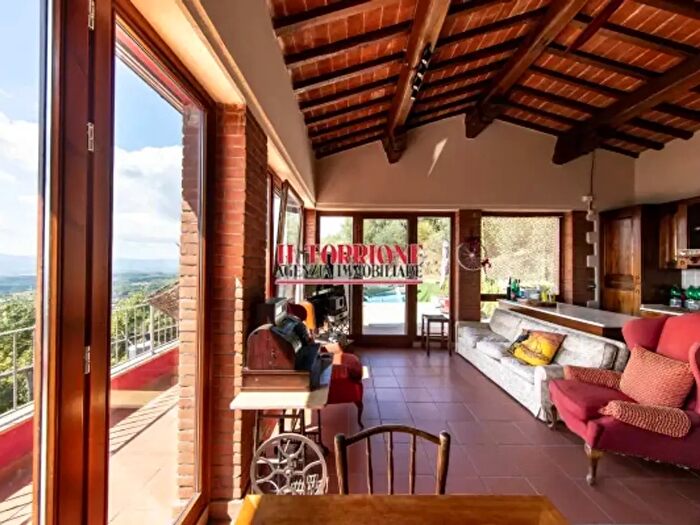 Casa quadrilocale in vendita in Via Santa Margherita, Pescia
