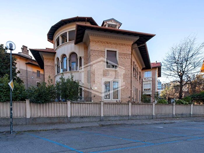 Appartamento quadrilocale in affitto in Via Carlo Marenco, San Salvario Dante, Torino