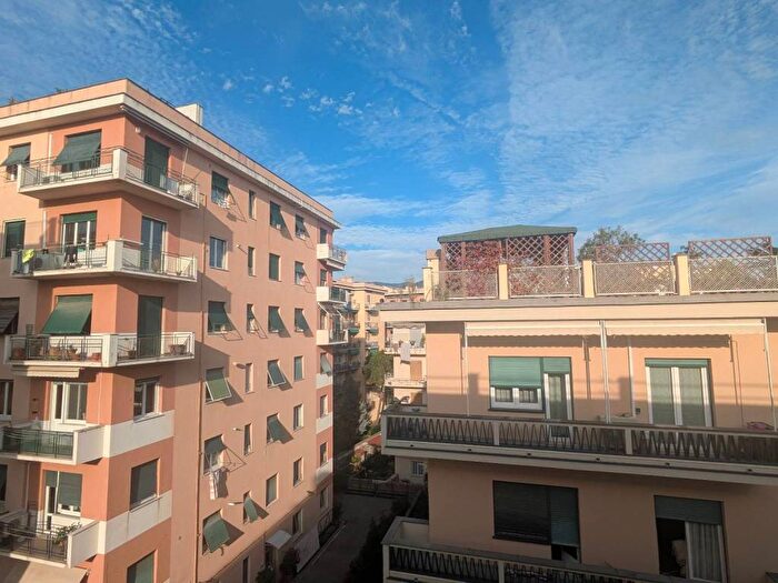 Appartamento bilocale in affitto in Via Cesare Rossi, Albaro, Genova