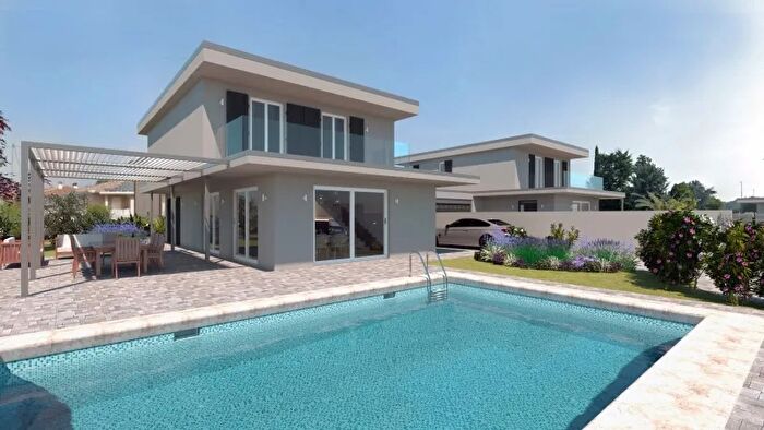 Casa con 5 locali in vendita in Via Trieste, Calvagese Della Riviera