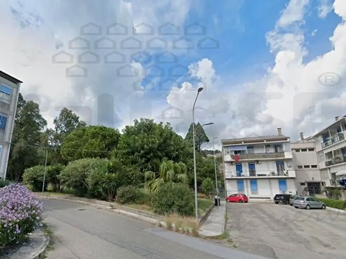 Appartamento quadrilocale in vendita in Compl Case Gescal, Messina
