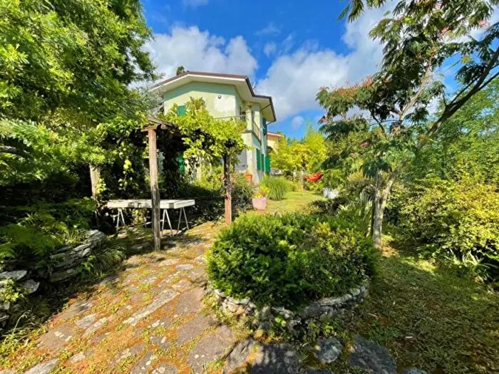 Appartamento trilocale in vendita in Via Cristoforo Colombo, Ameglia