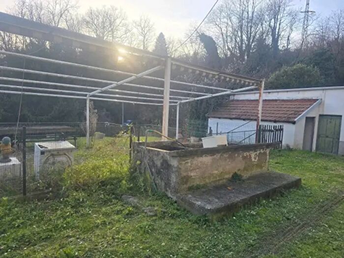 Appartamento trilocale in vendita in Via Baiarda, Mele