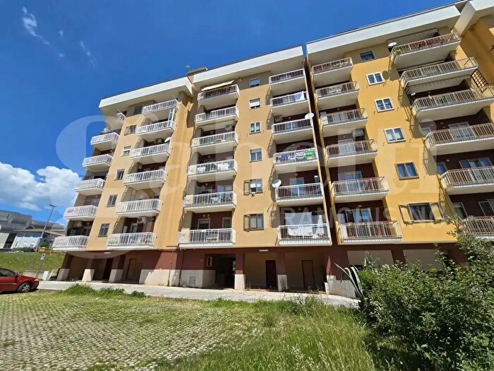 Appartamento quadrilocale in vendita in Via a Venditti, Isernia