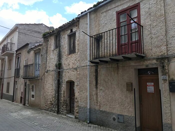 Casa trilocale in vendita in Giglio, Gratteri
