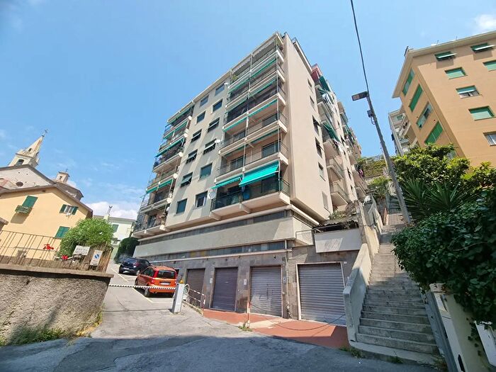 Appartamento con 5 locali in vendita in Via Ludovico Ariosto, Genova