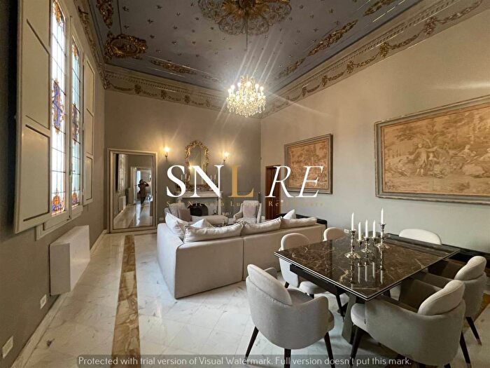 Appartamento con 6 locali in affitto in Lungarno Amerigo Vespucci, Borgo Ognissanti Il Prato, Firenze