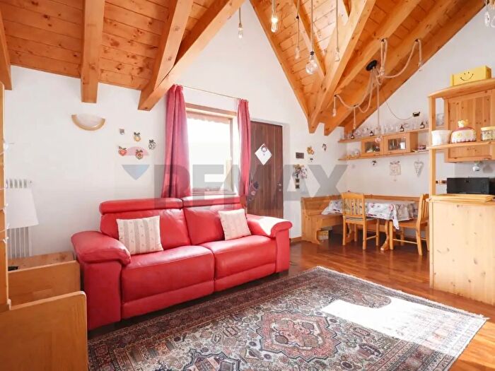 Appartamento quadrilocale in vendita in Via Fortino, Roana