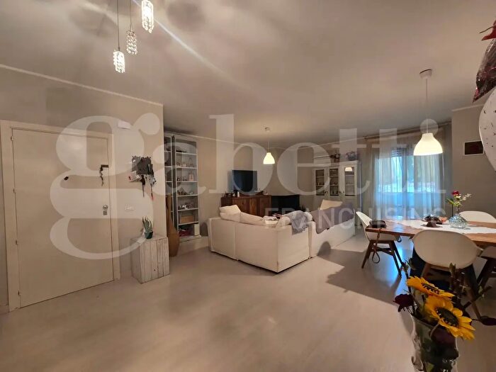 Appartamento quadrilocale in vendita in Via Giovanni XXIII, Tortoreto