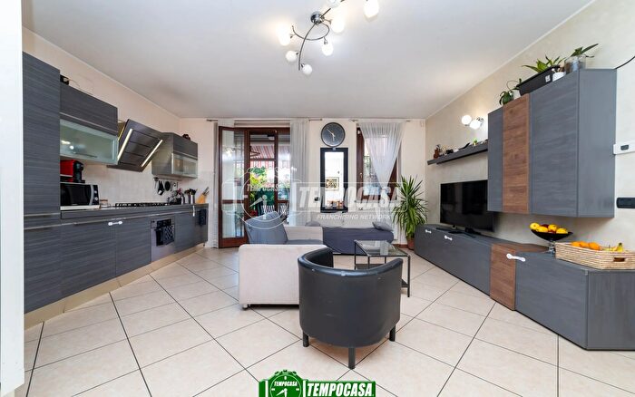 Case in Vendita e in Affitto - 3