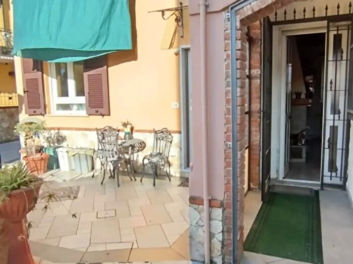Casa con 6 locali in vendita in Sarzana