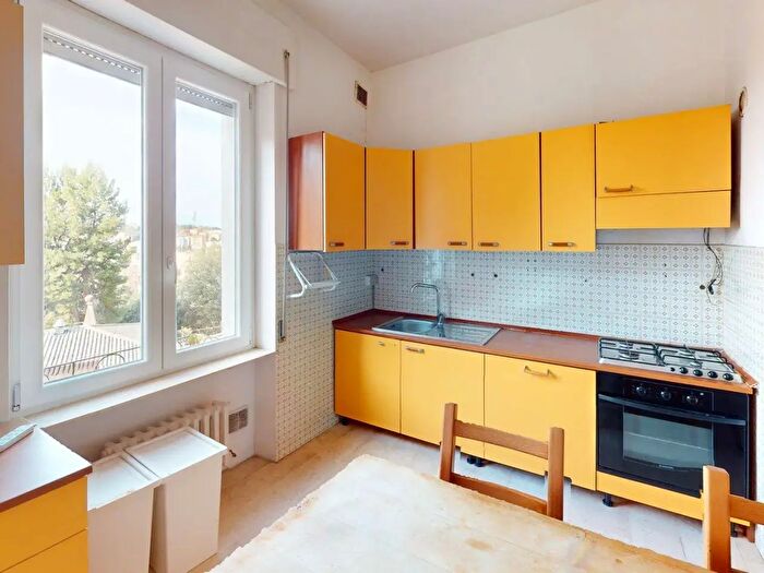 Appartamento quadrilocale in vendita in Largo Affede, Macerata