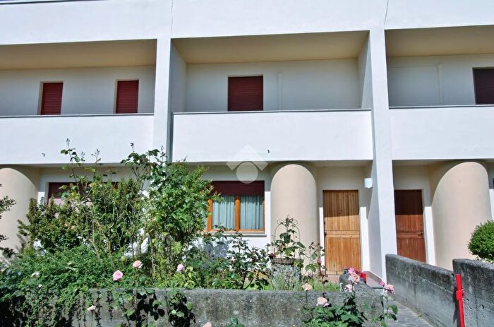 Casa quadrilocale in vendita in Via Ugo La Malfa, Voghera