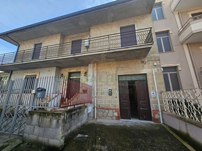 Appartamento con 5 locali in vendita in Via Vittorio Veneto, Pignataro Maggiore