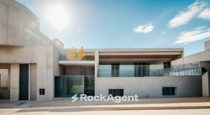 Casa con 6 locali in vendita in Via N Bixio, Melendugno